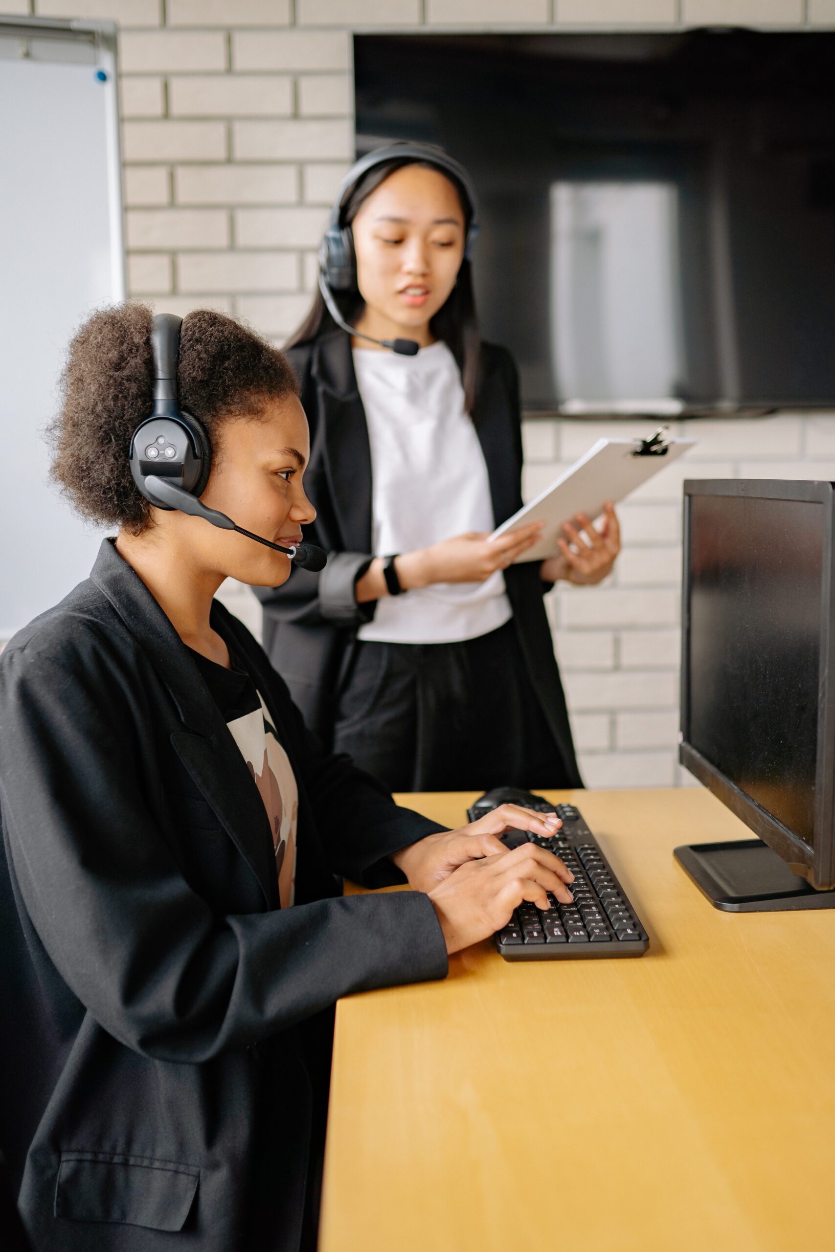 خدمات الترجمة الفورية في الموقع